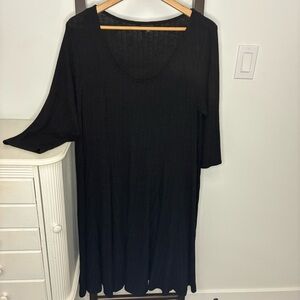 Torrid Black Flowy Dress. size 2 at torrid = approx a 2X. EUC midi 3/4 sleeve